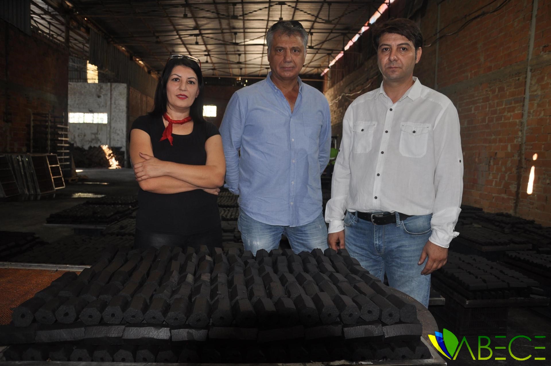 Zeytin Çekirdeğinden Mangal Kömürü Üretip, İhracat Yaptılar